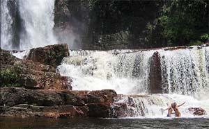Chapada dos Veadeiros - Cachoeira da Catedral na região dos Macacos-Foto de Breno Fortes